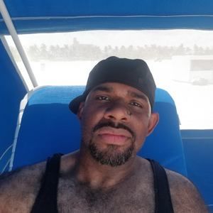 Meet your Posher, Travis